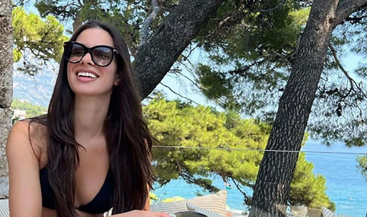 Dragana Kosjerina se za vikend otisnula u prirodu: Pokazala kako uživa i šta pije, a imala je i OVOG gosta