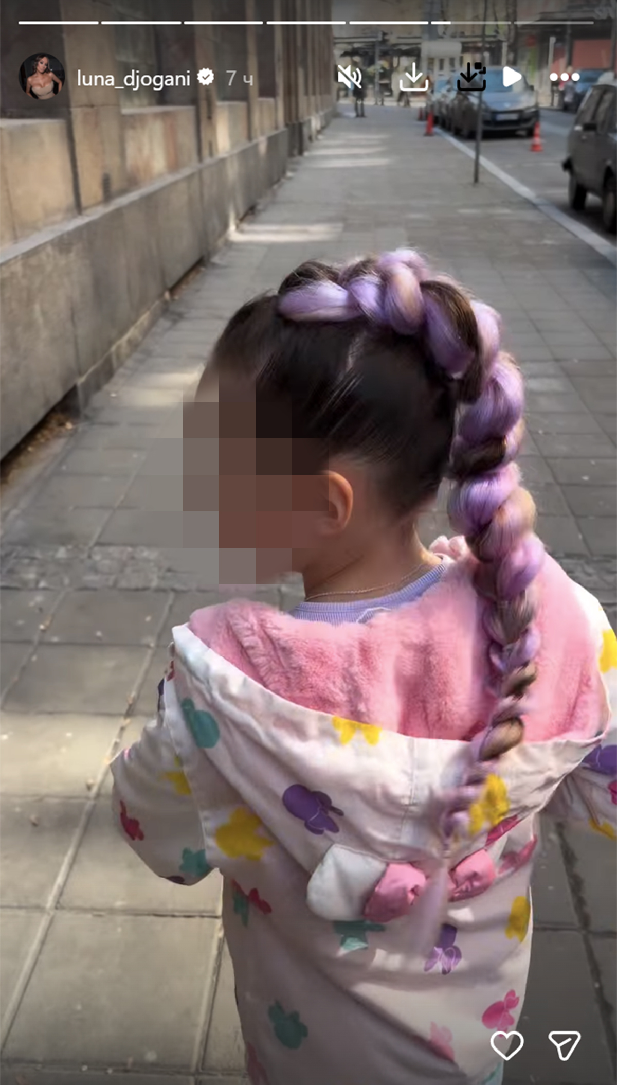 Devojčice kopiraju frizuru ćerke Lune Đogani: Mala Mia postavila novi trend, ovo je pravi HIT - mreže gore