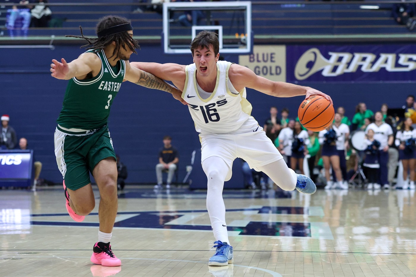 Ognjen otišao na koledž i odmah postao šampion: Igrao za Orliće, sada podigao novi pehar u karijeri