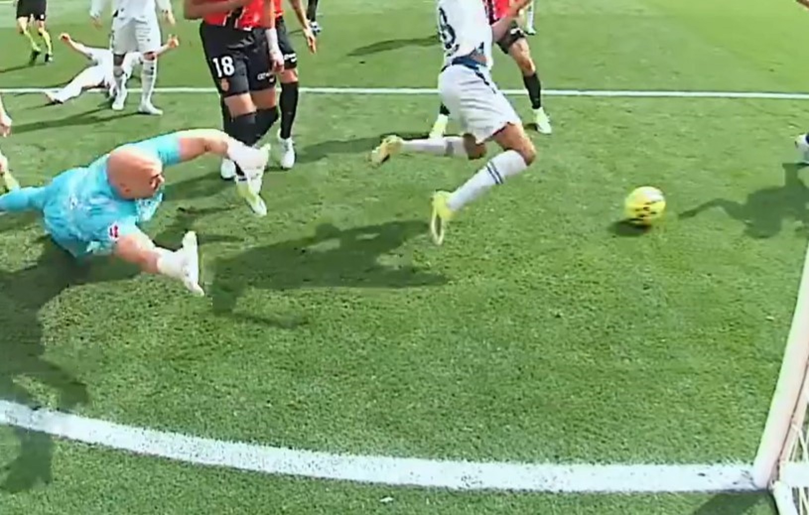 Hobotnica Predrag Rajković: Svi u Španiji se pitaju kako ovo nije bio gol, srpski golman pravio čuda