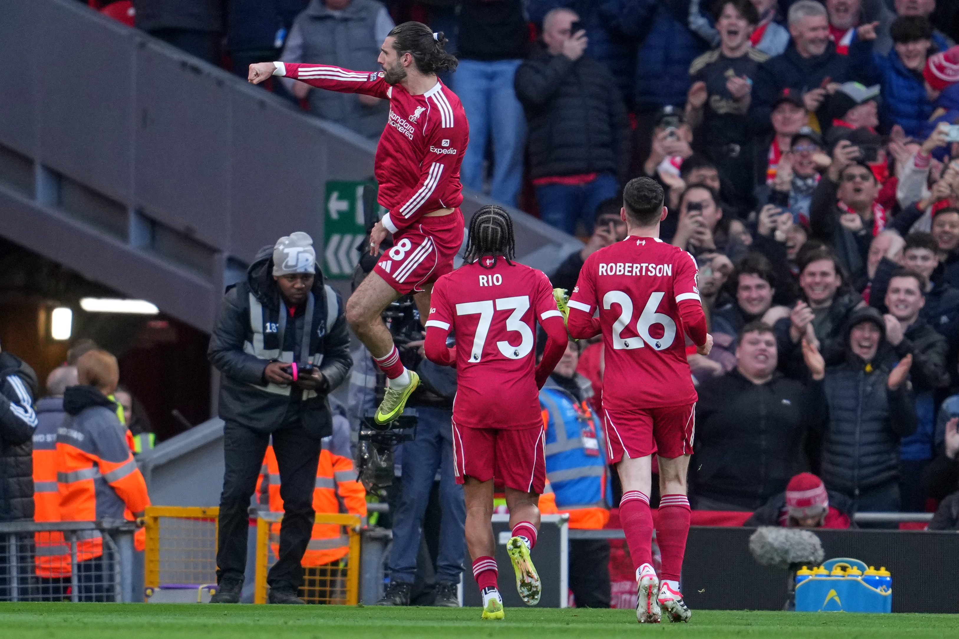 Totenhem se dokopao zlata vrednog boda u borbi za opstanak, Liverpul doživeo šok u 90. minutu