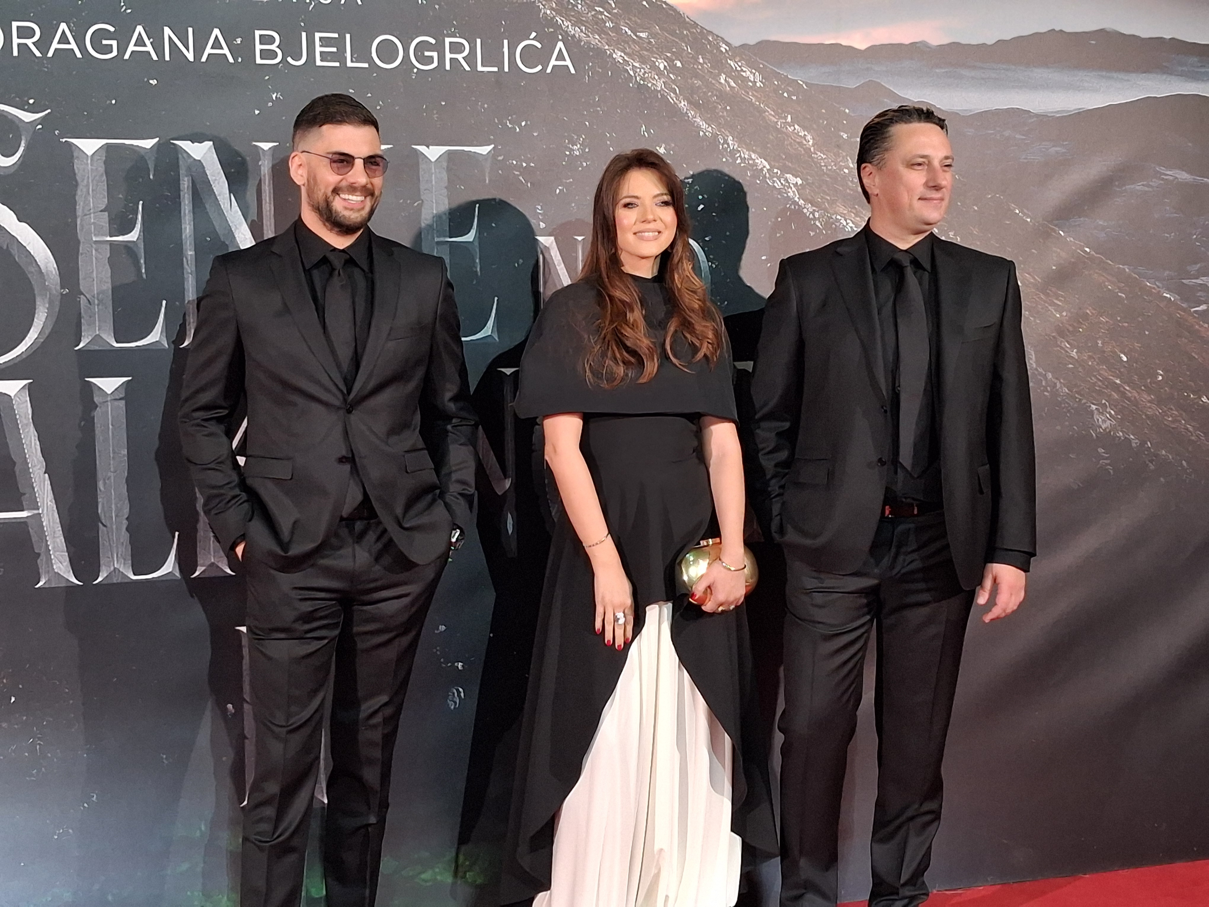 Kakav glamur naših glumica: Nataša Ninković i Nina Janković blistaju na premijeri "Senke nad Balkanom 3"