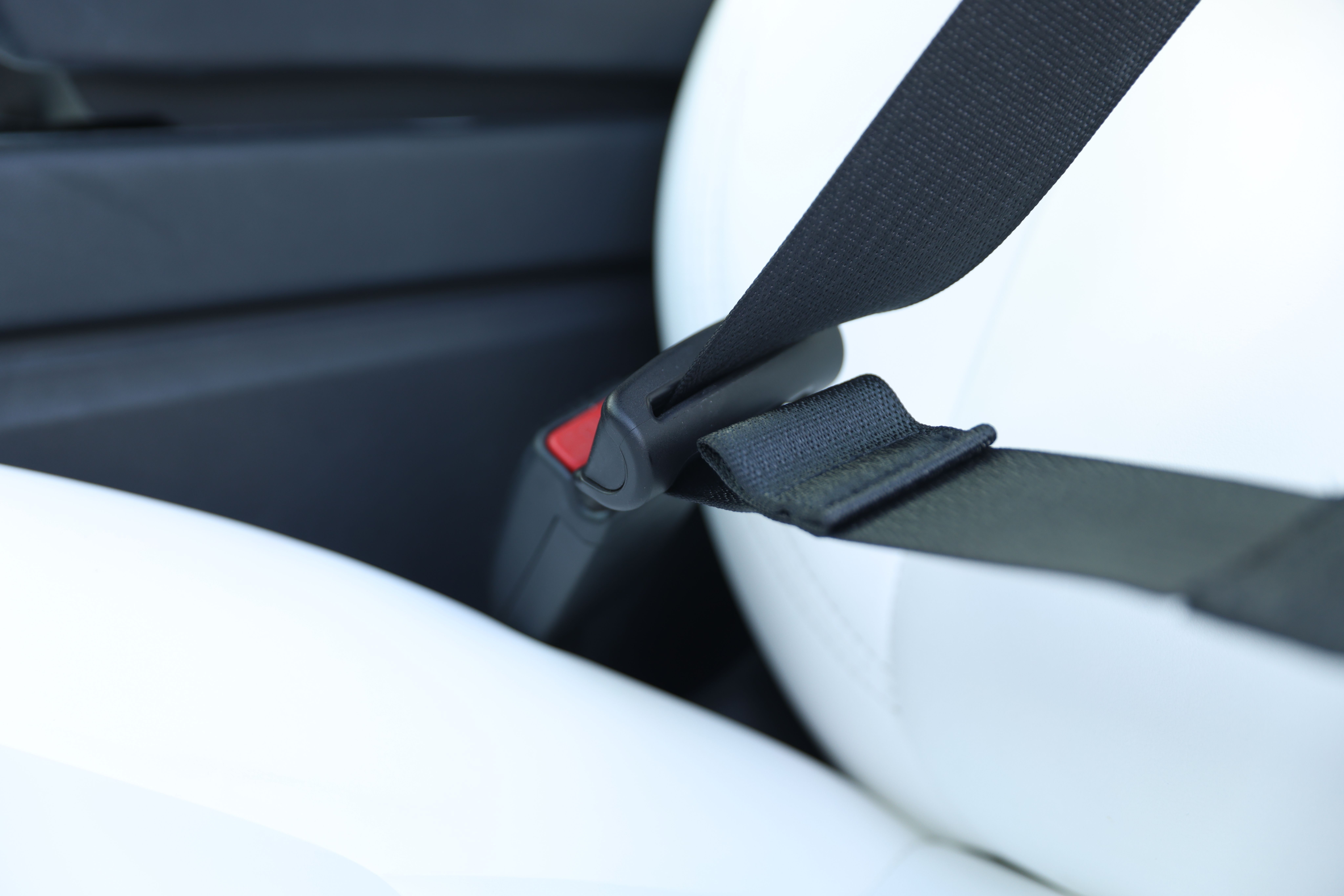 Misteriozna omča na pojasu u kolima: Evo čemu zapravo služi ovaj detalj