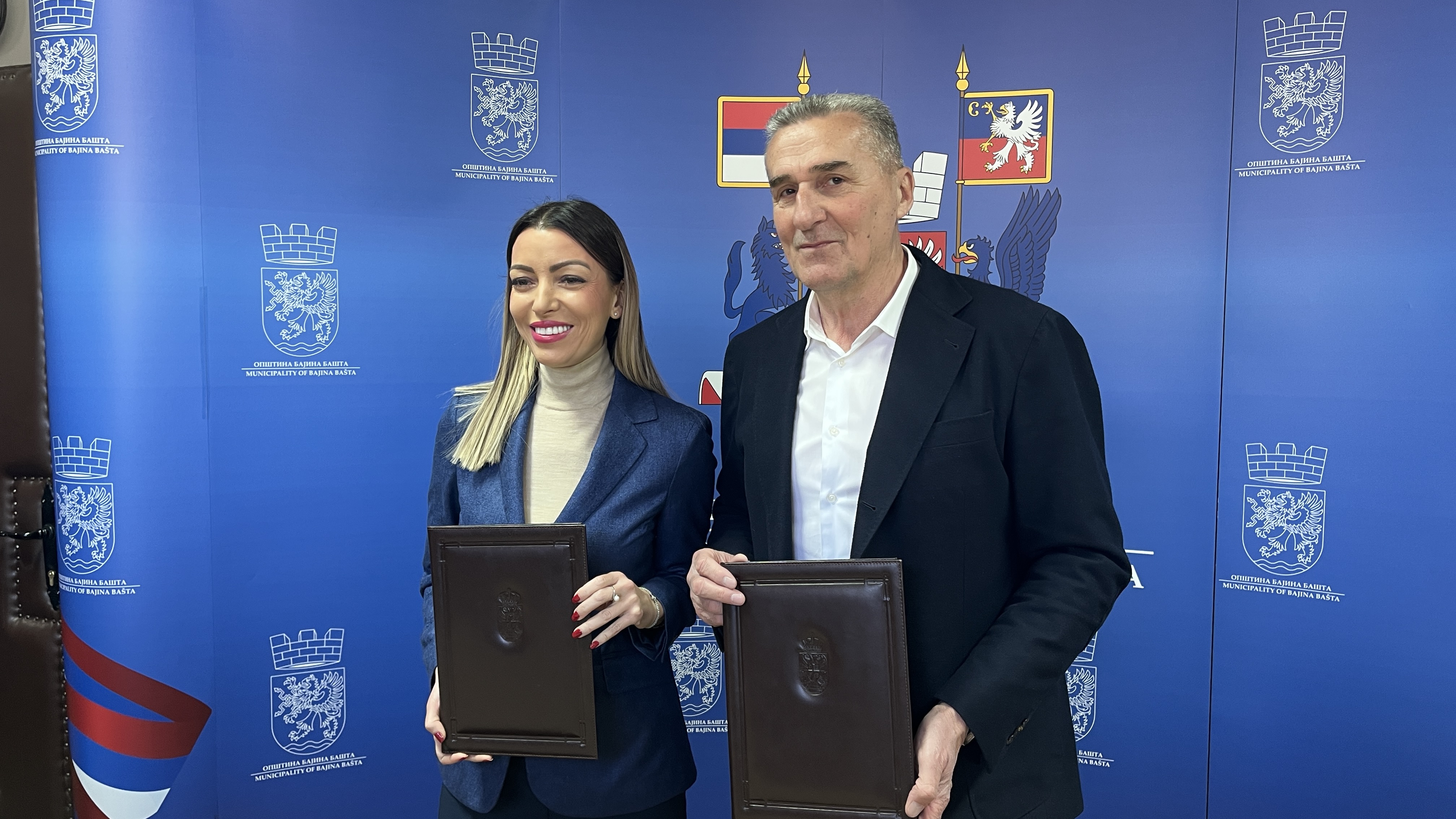 Odobreno skoro milijardu dinara za puteve, tunel i "žilu kucavicu" grada: Istorijski dan za Bajinu Baštu