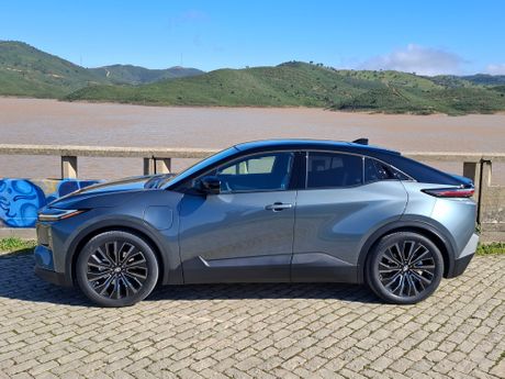 Toyota, C-HR+, Toyota C-HR+, vozili smo Toyota C-HR+, test Toyota C-HR+, prva vožnja, auto test, Toyota C-HR+ 2026