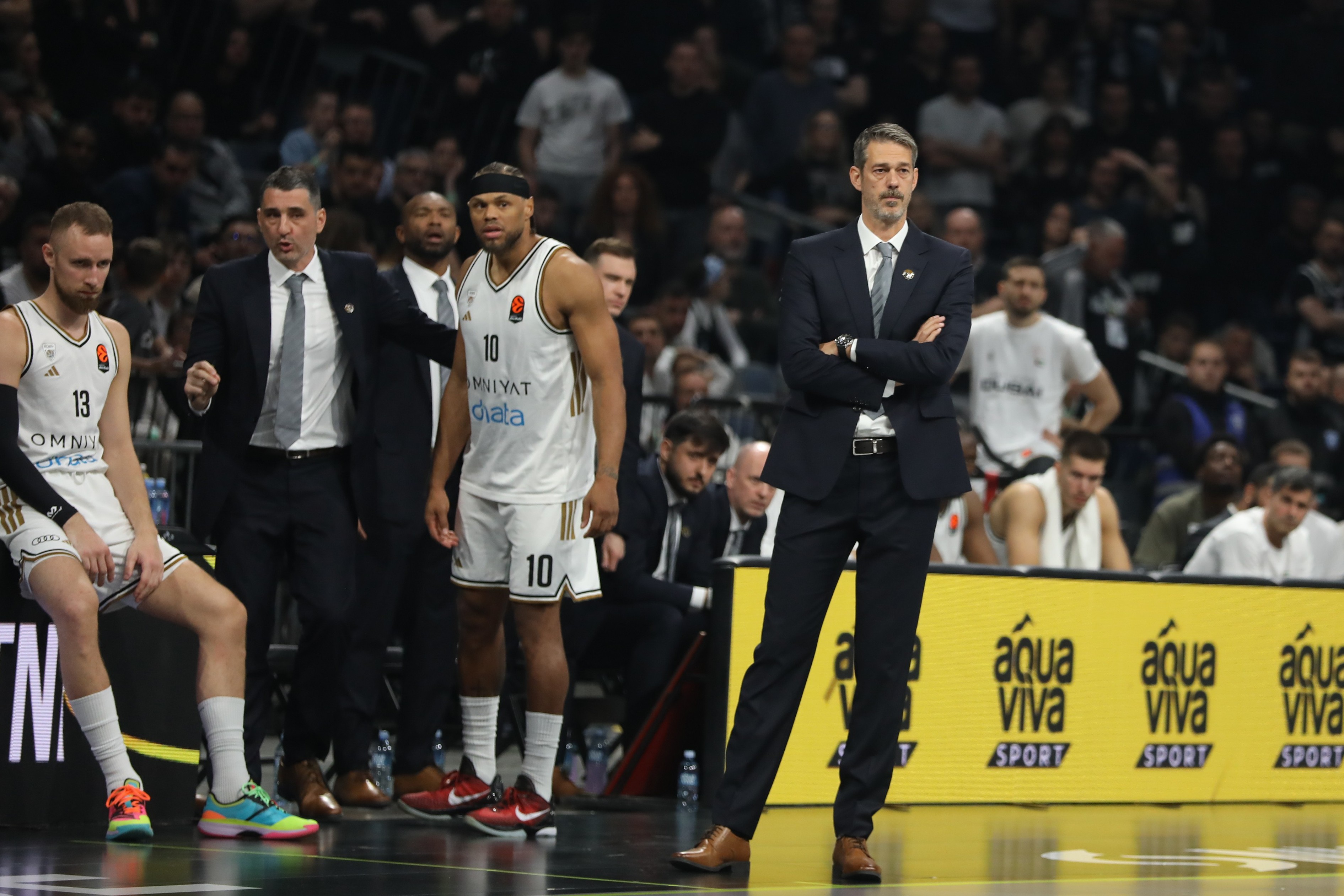 Čudna situacija na konferenciji Dubaija: Golemac posle minut izašao napolje