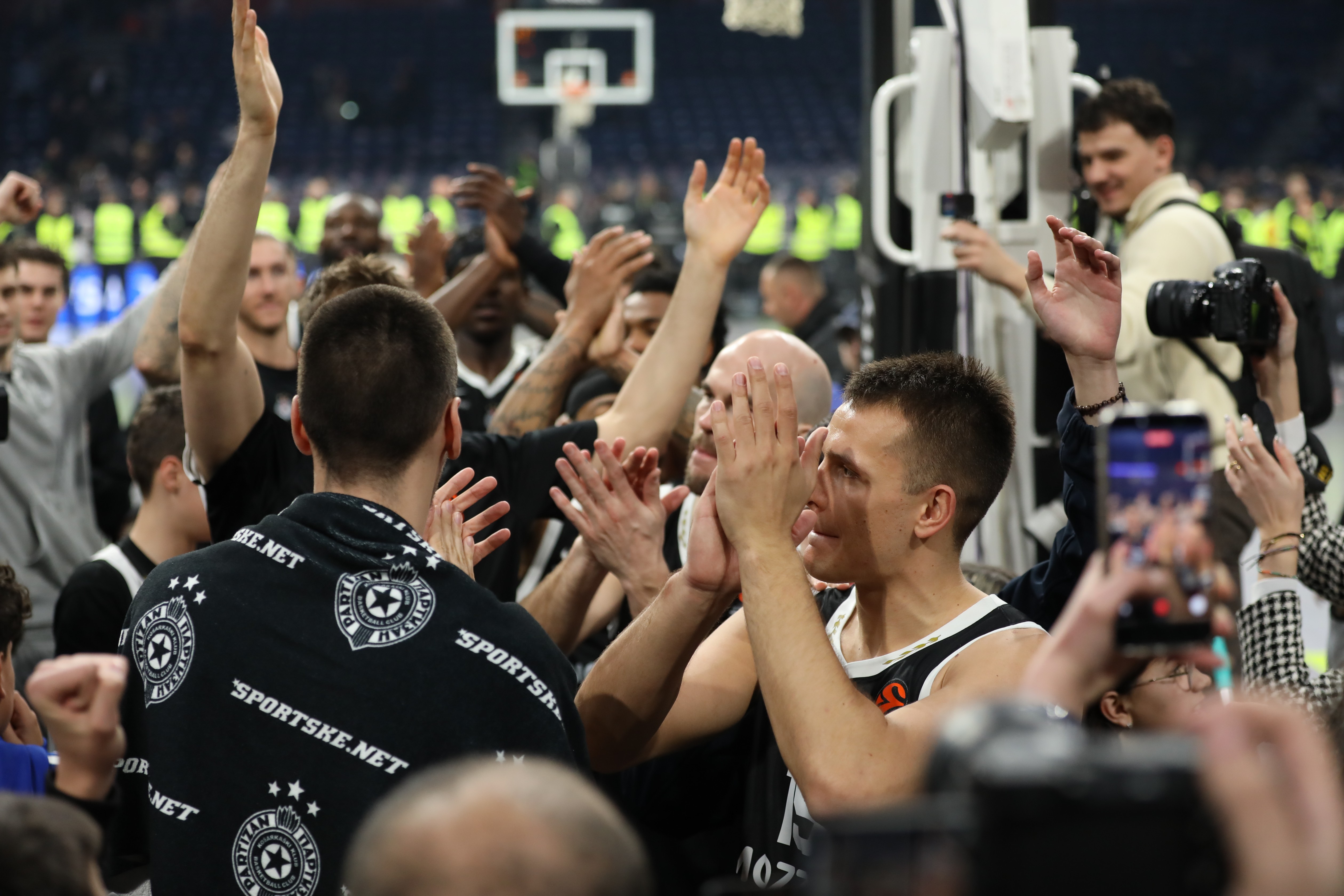 Partizan doživeo novu neprijatnost, protiv Dubaija rekordno niska gledanost u "Areni"