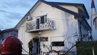 DRAMATIČNO SPASAVANJE NA ČUKARICI: Gorela kuća u 5 ujutru, vatrogasci-spasioci preko lestvi izvlačili stanare