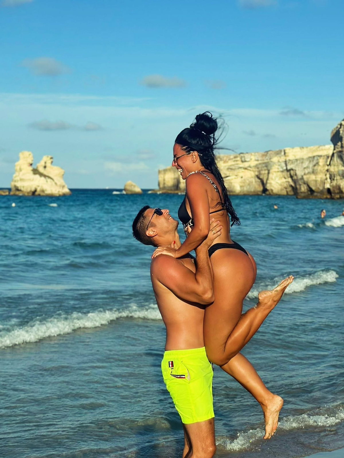 "Riba ti maše iz auta od 300.000€, a mi rmbačimo od 9 do 5" Srpkinja predložila mužu da otvore sajt za odrasle