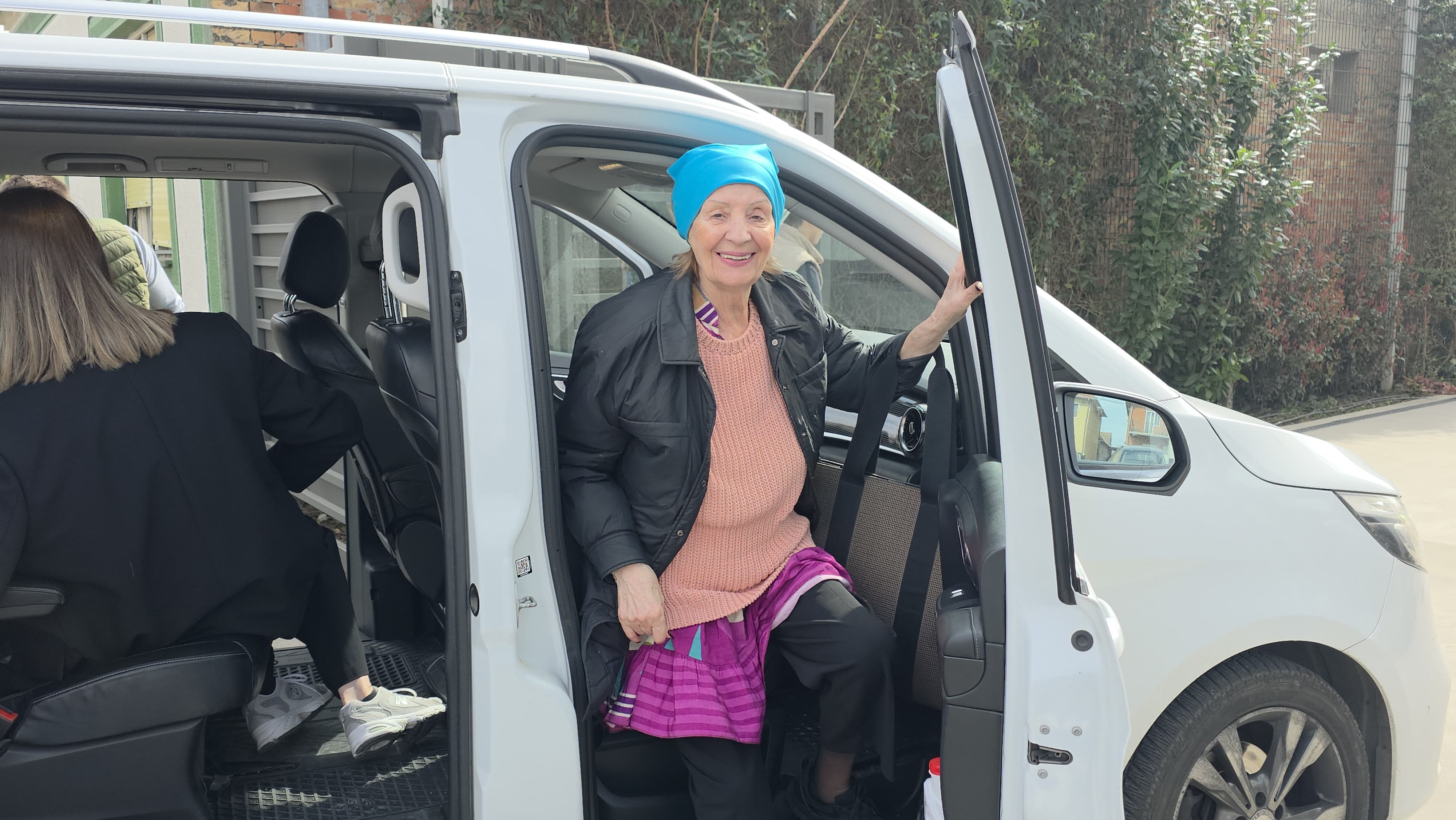 Stekla ogromno bogatstvo od jedne pesme koju je snimila devedesetih: Tri pevačice odbile da je snime