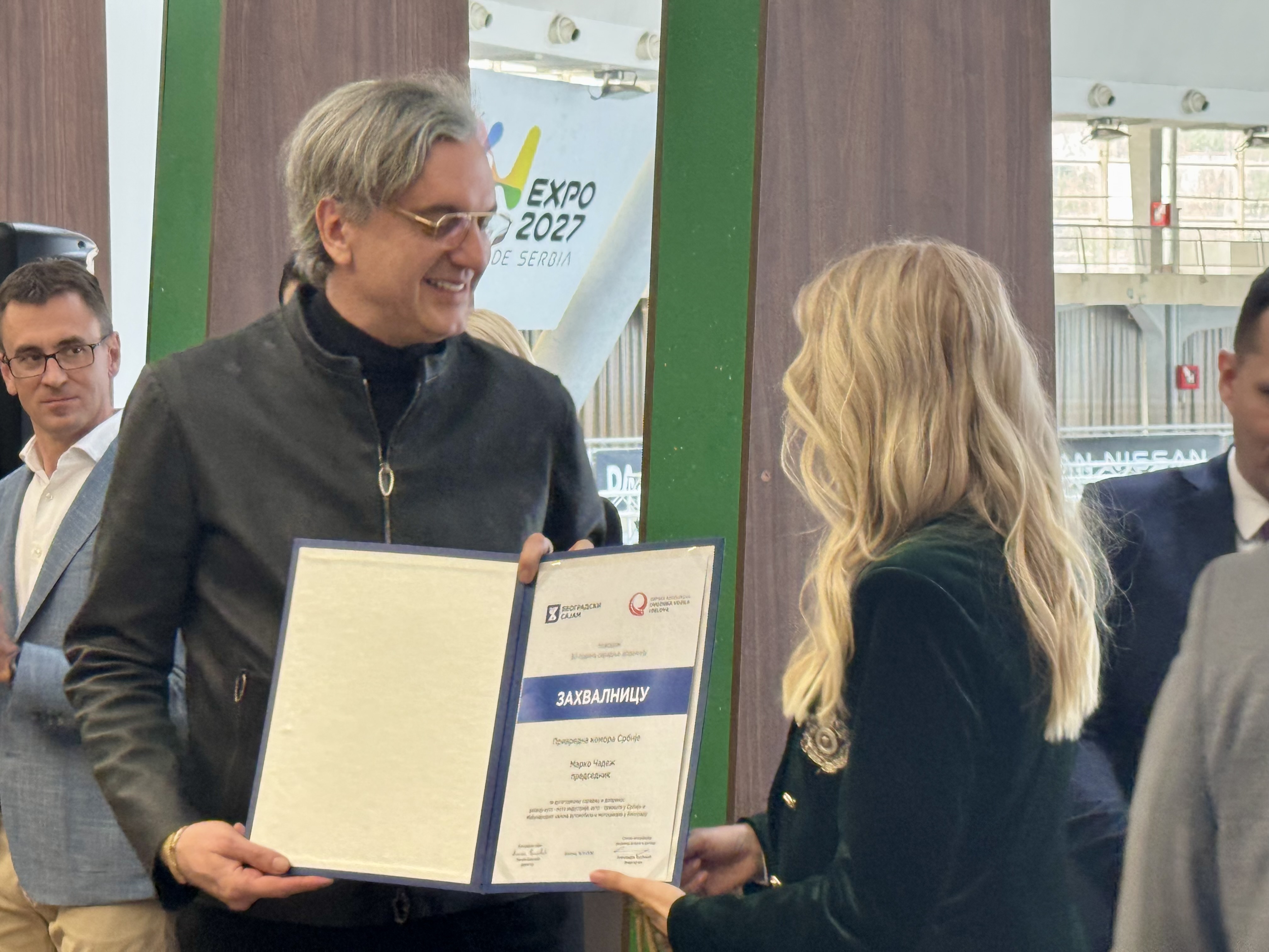 Čadežu zahvalnica Srpske asocijacije uvoznika vozila za razvoj e-mobilnosti