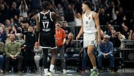 Dubai - Partizan: Poluvreme! Crno-beli se muče, imaju velike probleme s protivnikom, ali i sudijama...