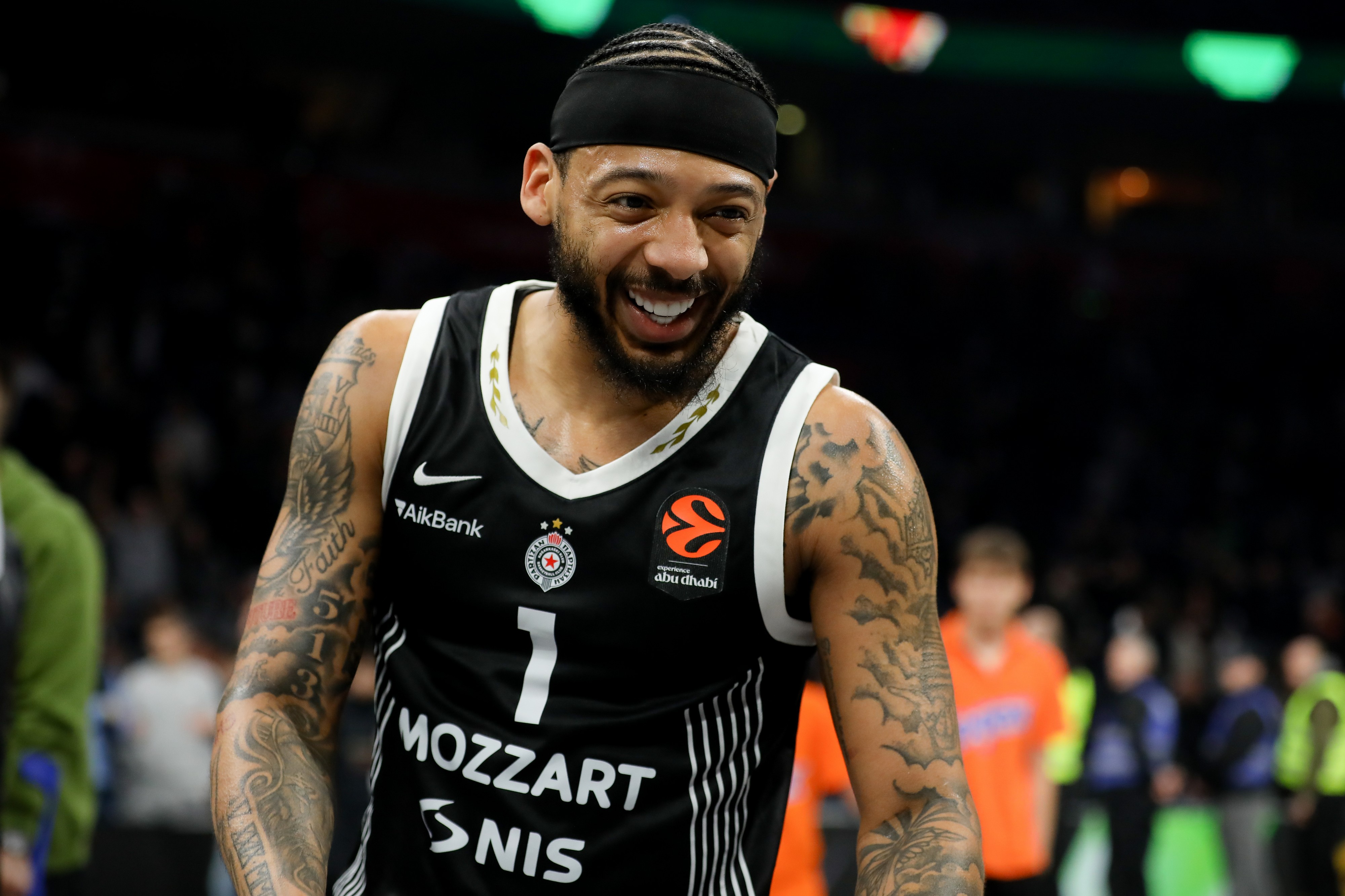 Partizan spremio više od 2 miliona evra po sezoni za Karlika Džonsa: Plej odbio prvu ponudu, sad je "pojačana"