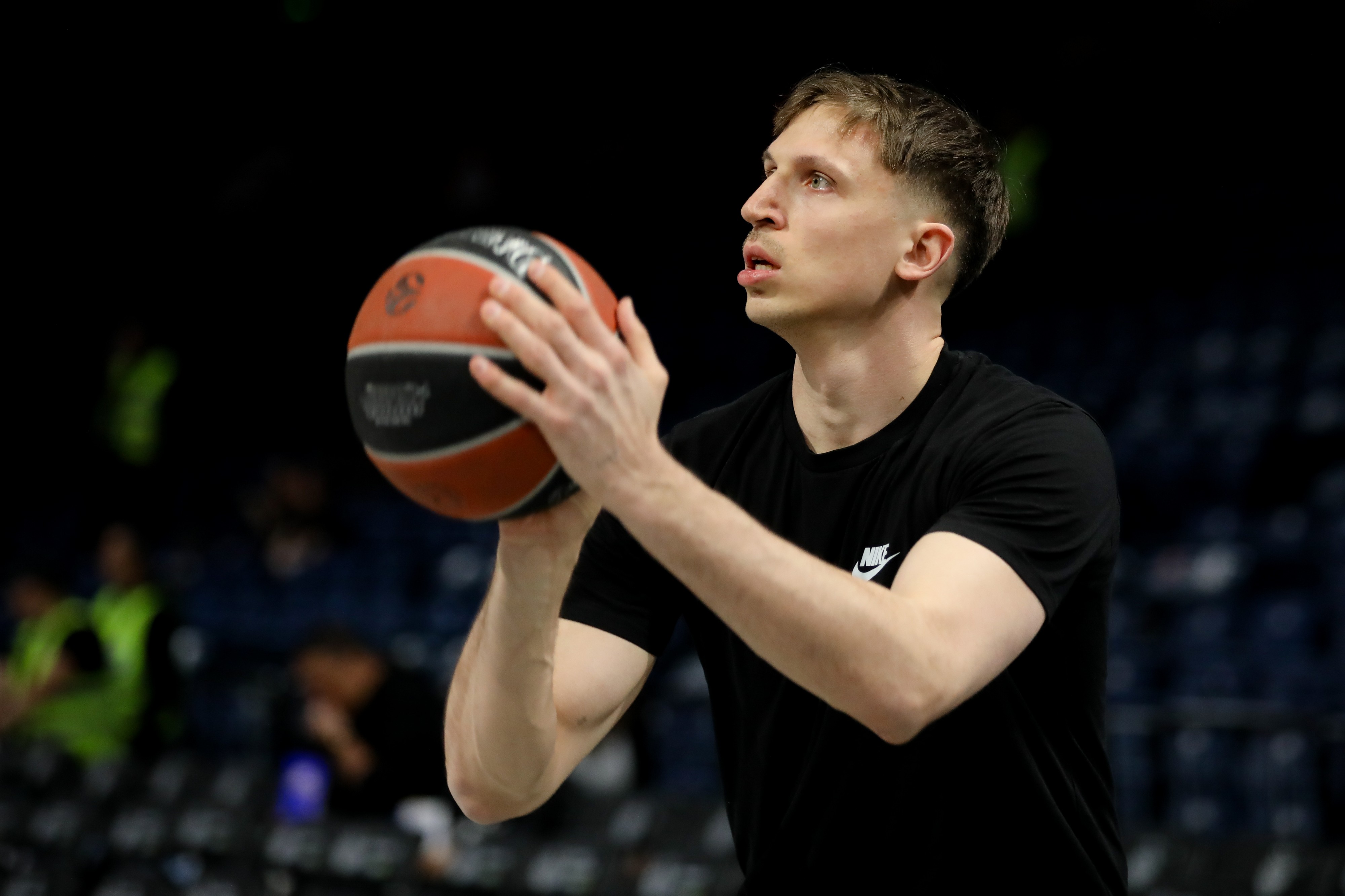 Još jedan košarkaš napustio Partizan!