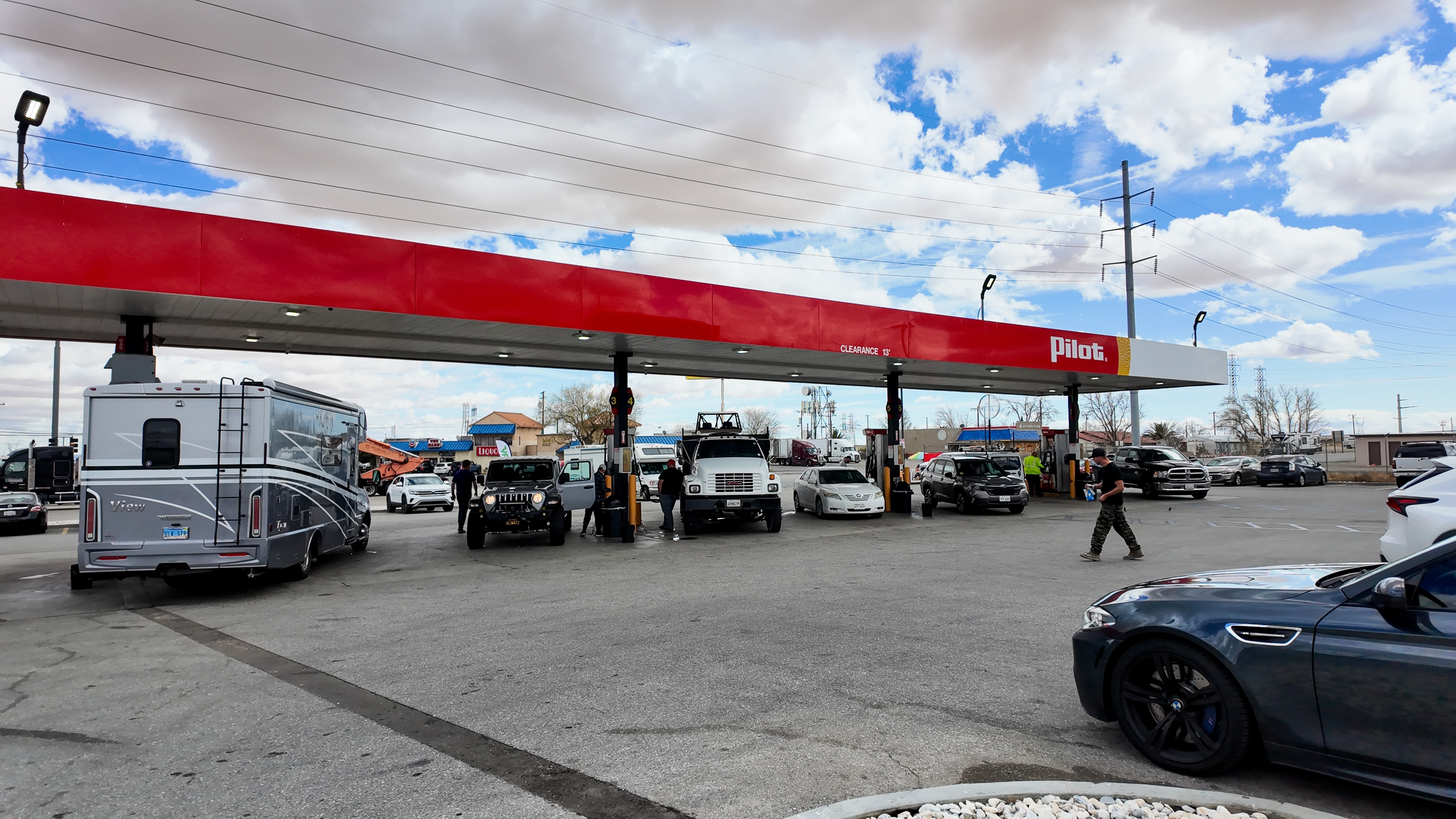 Amerikanci skupo plaćaju rat u Iranu: Očajni zbog cena goriva, dizel dostigao istorijski maksimum