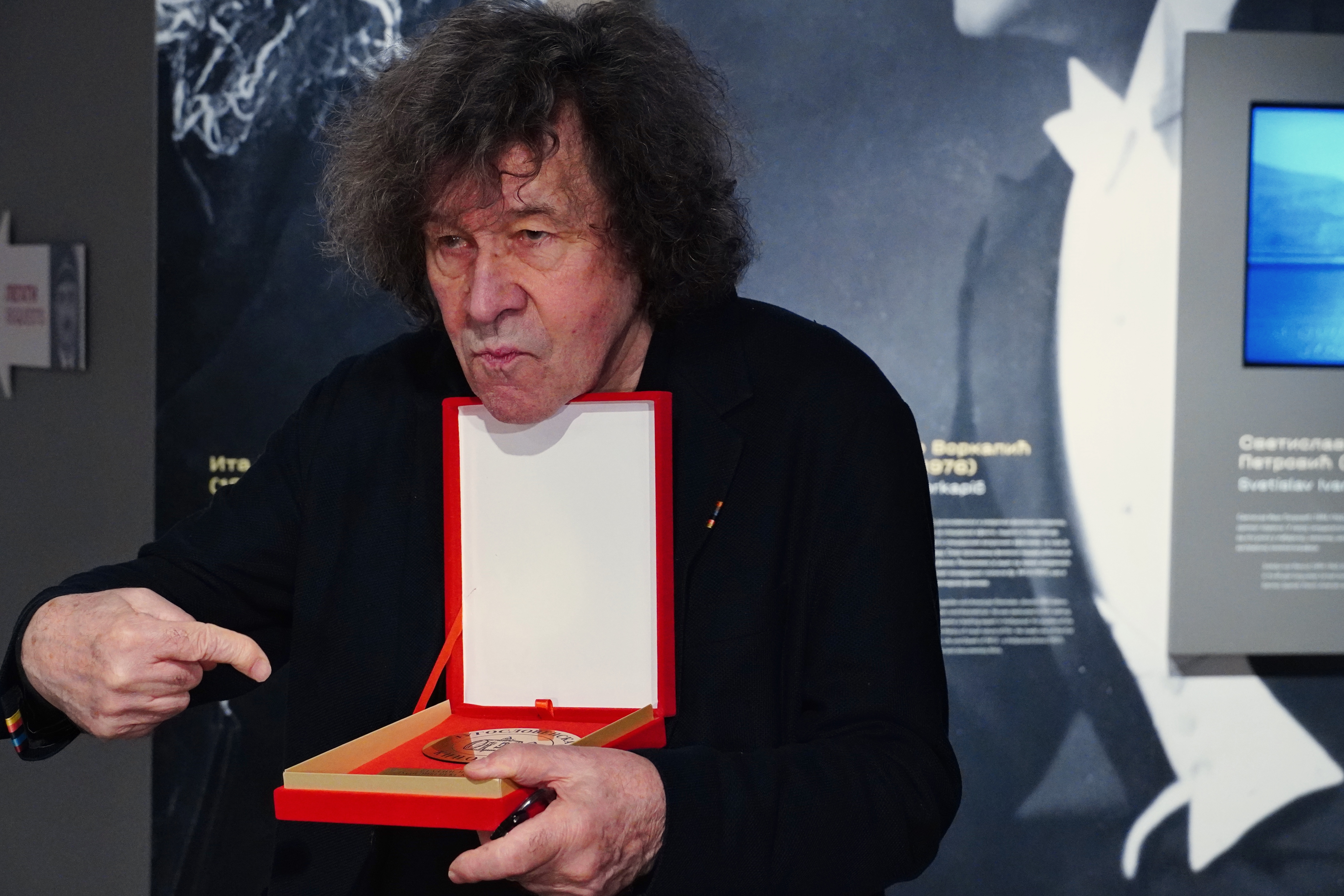 Glumcu Stivenu Reju uručen Zlatni pečat u Jugoslovenskoj kinoteci