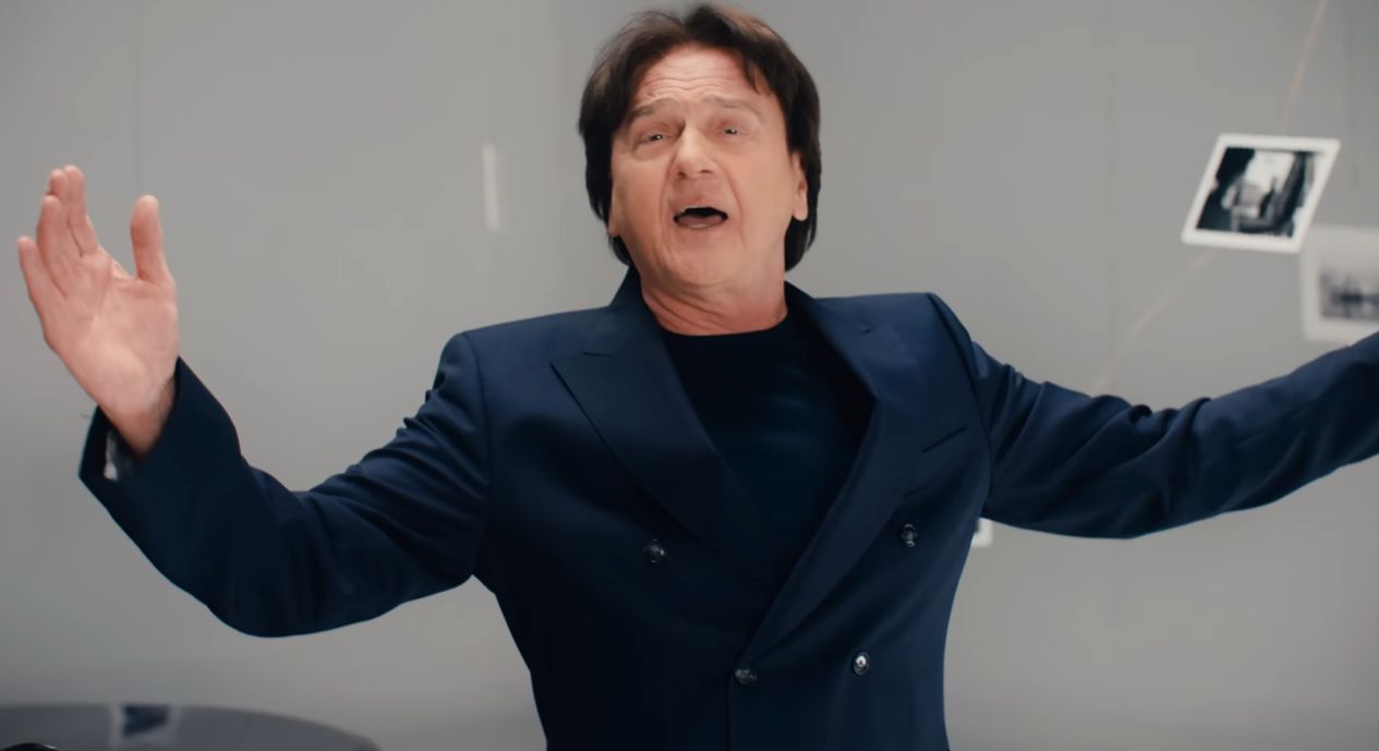 Zdravko Čolić ima novu pesmu: Pogledajte spot za "Ne daj da ostarim sam", na klaviru ga prati poznata pevačica