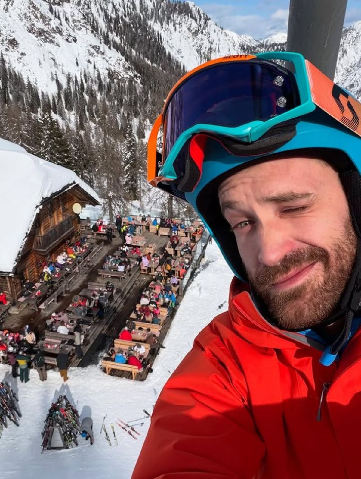 Glumac otišao iz zemlje nakon što je tužen: Krišom snimao socijalnu radnicu, nastao haos, traži mu 10.000 evra