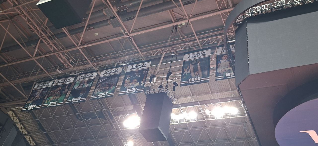 Lik Dejana Bodiroge uklonjen pred meč sa Zvezdom u Grčkoj, pogledajte kako izgleda hala dan pre utakmice