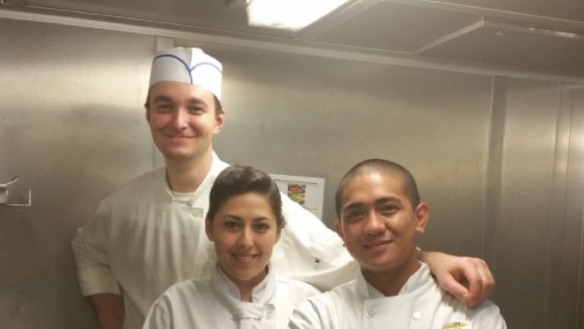 Ispovest Srbina na kruzeru: Spremao hiljade obroka dnevno, a zbog jednog zahteva mu se OKRENUO ŽELUDAC