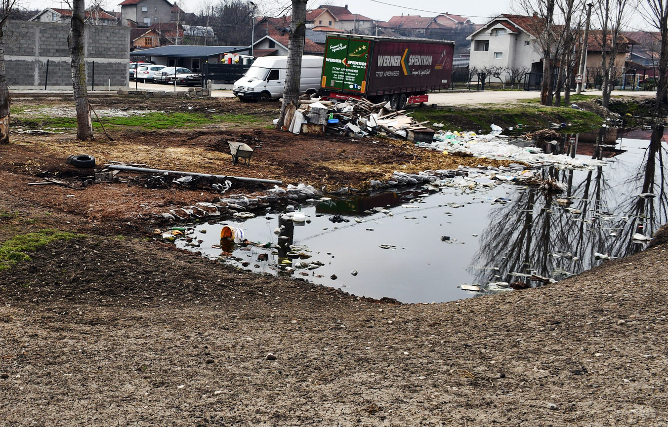 HAPŠENjE U SMEDEREVU: Pregradio reku Јezavu i nelegalno proizvodio mlečne proizvode