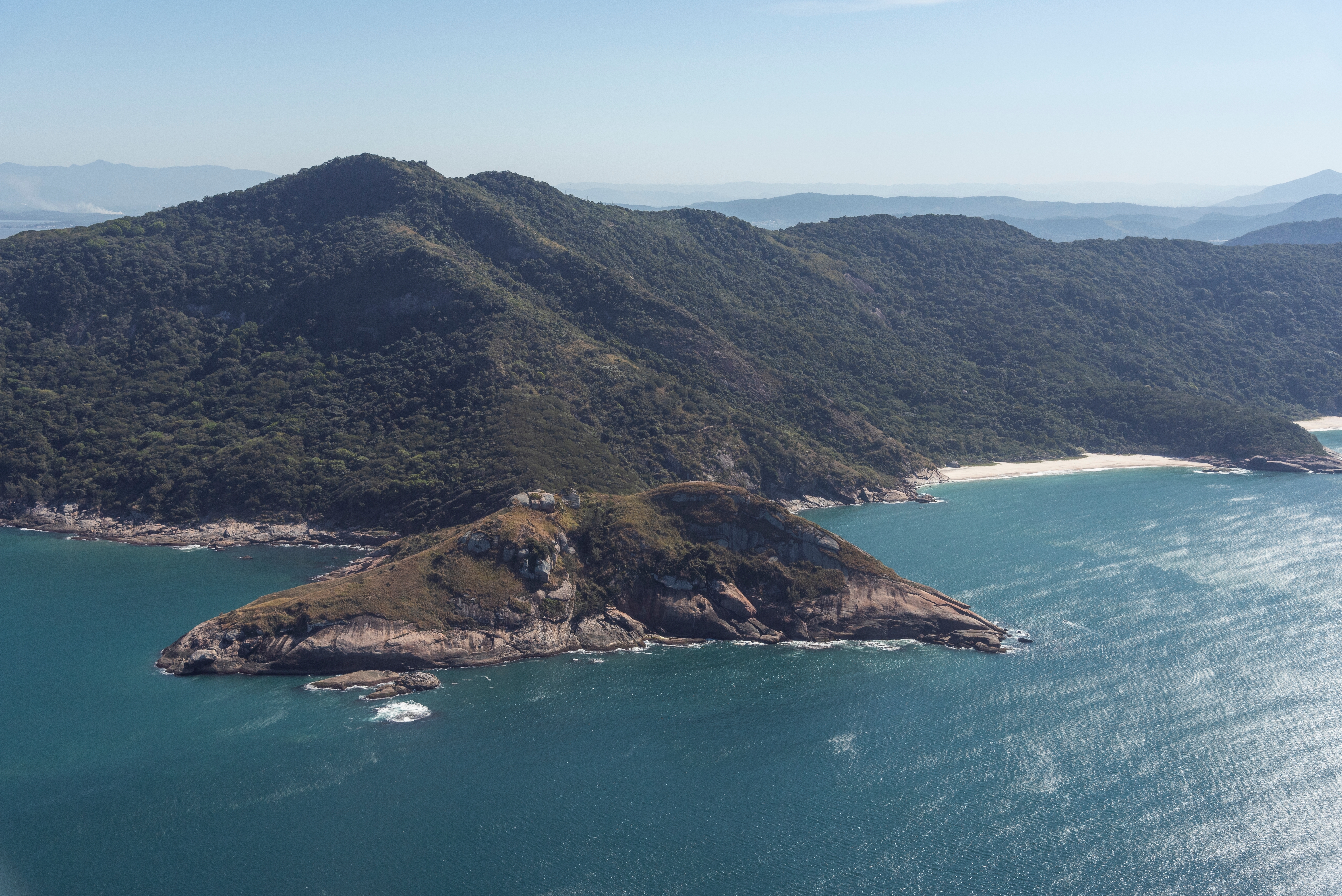 Banane i prašuma u simbiozi: Tradicionalni farmeri protiv građevinskog lobija i urbanizacije Ria