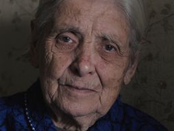 Stariji par, baba i deda, baba, deda starija žena, stariji muškarac