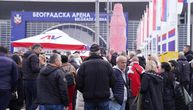 Skup Srpske napredne stranke u Beogradskoj areni: Okupio se veliki broj građana sa zastavama SNS i Srbije