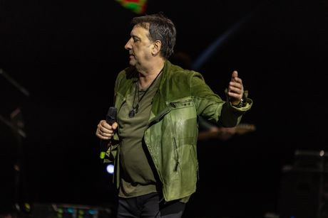 Hari Mata Hari održao prvi od dva koncerta u punom Sava Centru