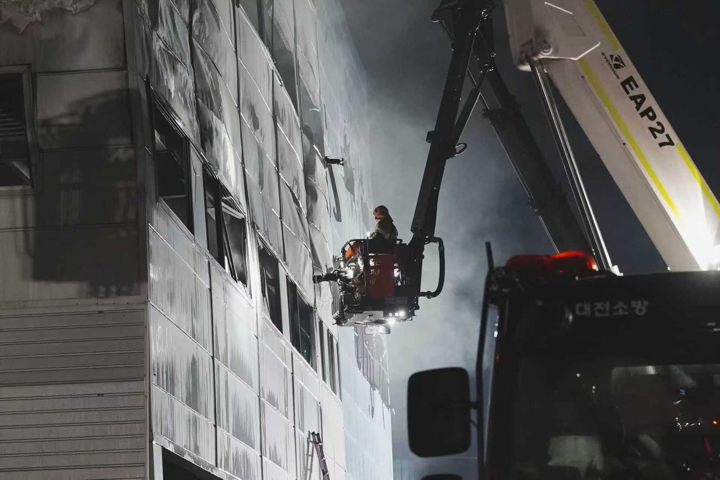 Broj poginulih u požaru u fabrici auto-delova u Tedžonu porastao na 11