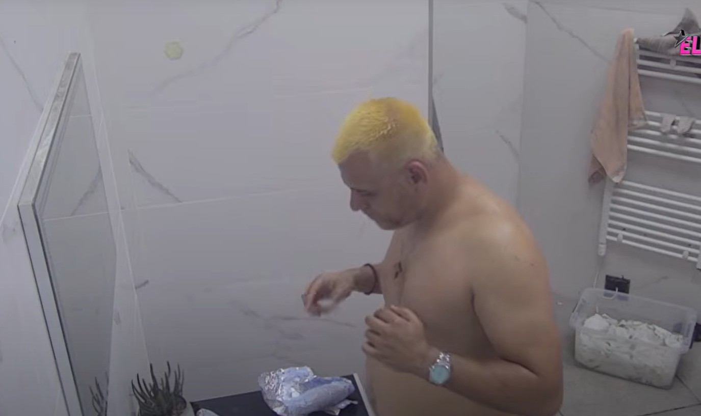 Šok prizor! Hteo promenu a spalio kosu: Učesnici Elite u neverici zbog Borine frizure, Uroš ga skroz unakazio
