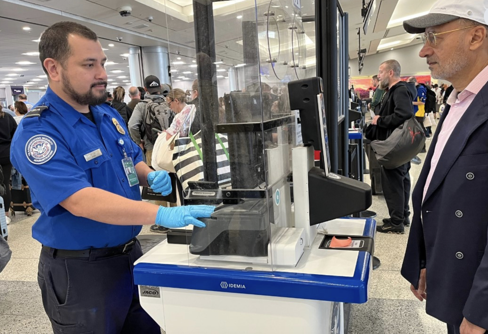 Zahtev za ukidanje TSA pravila o cipelama: Skeneri ne otkrivaju pretnje u obući?