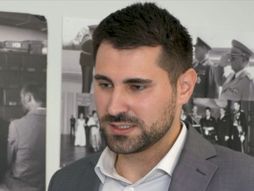 docent na Fakultetu političkih nauka Strahinja Obrenović