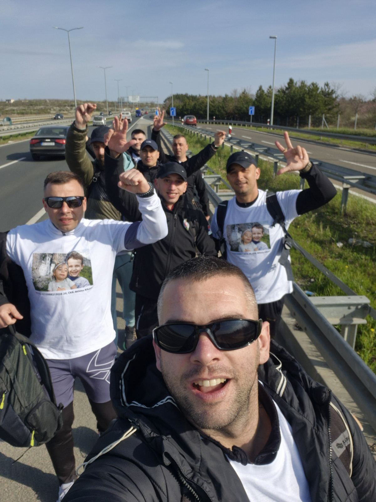 Komandiri OZ Beograd po treći put pešice do Ostroga za ozdravljenje dvoјe mališana