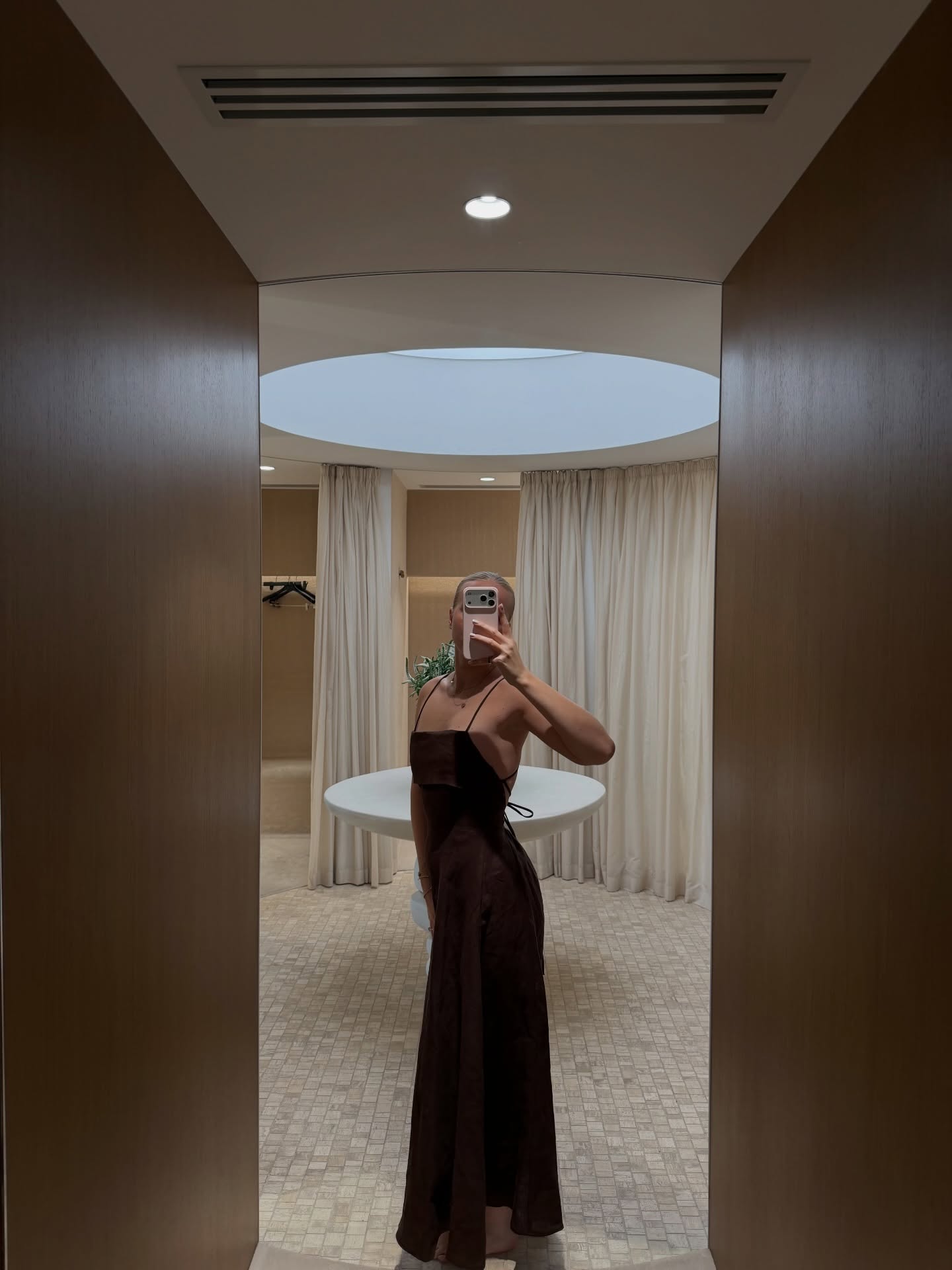 Srušio Alkaraza, pa pao u naručje lepotici: Ćerka fudbalske legende u transu zbog podviga verenika