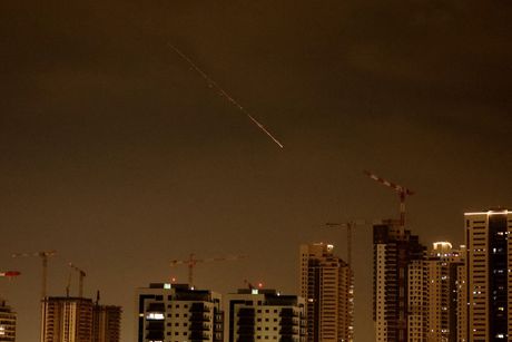 Iranski raketni npad na Izrael