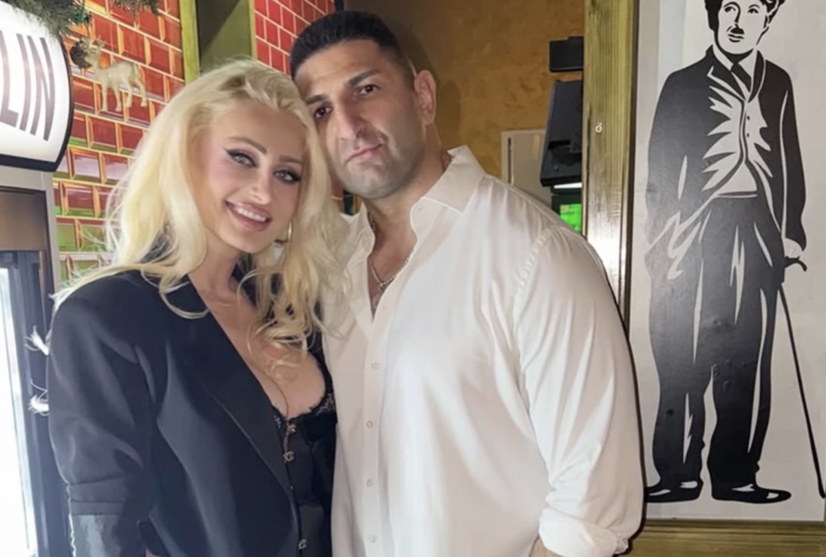 Ovo je brat Aneli Ahmić: Bio osuđivan, razveo se od pevačice, ipak se pomirili, a sada poziraju nasmejani