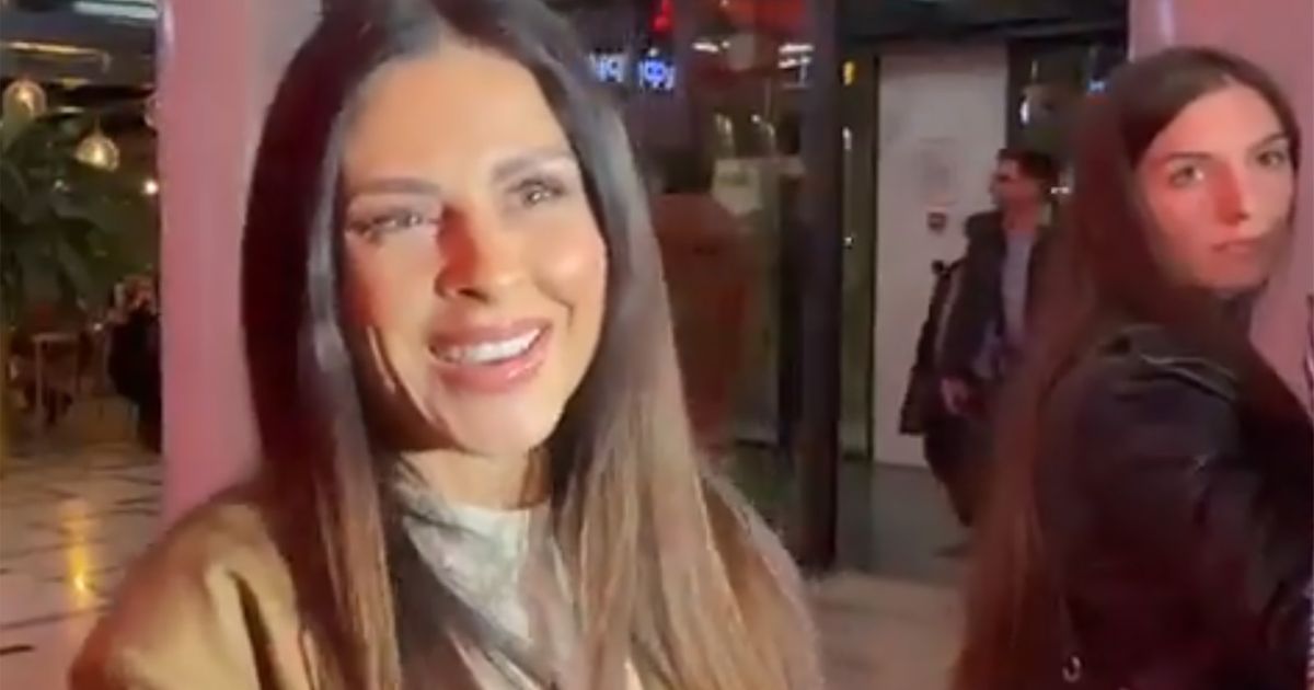 Kakva idila u domu Ane Sević! Trambolina nasred dnevne sobe: Ona skače sa sinom po njoj 