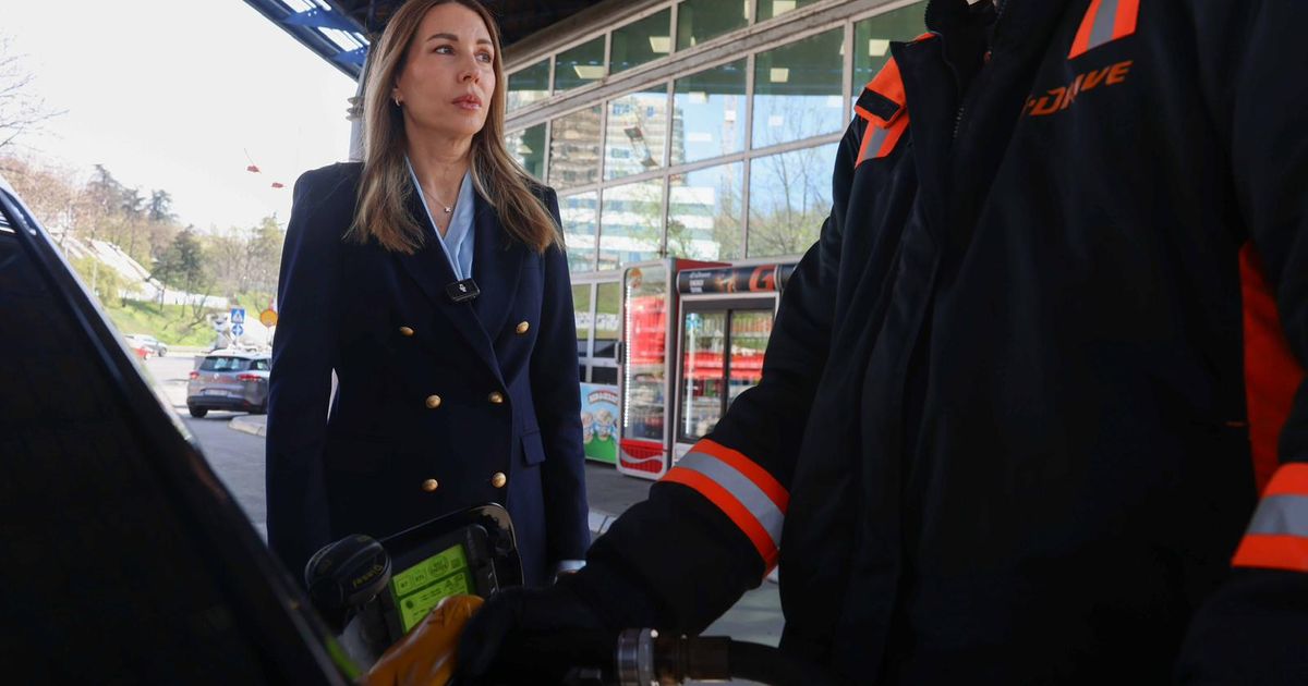 Minister Djedovic Handanovic tours gas stations, speaks about situation in Serbia amid global oil price shock