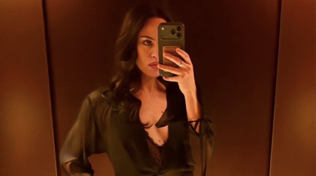 Memedovićeva ćerka raspalila dekolte do pupka i obukla kožnu skunju sa prorezom do kuka: Maša ubija!