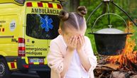 Devojčica upala u vreo kotlić, čuli se jezivi krici: Zadobila opekotine po celom telu, bore joj se za život