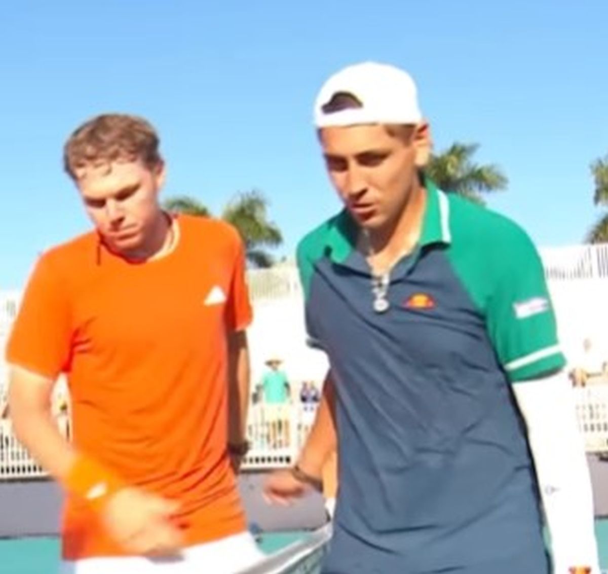 Ovo se zaista retko viđa, teniser u svojoj zemlji utišavao publiku, posle preokreta imao izliv emocija!