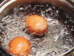 kuvana jaja, voda, voda od kuvanih jaja