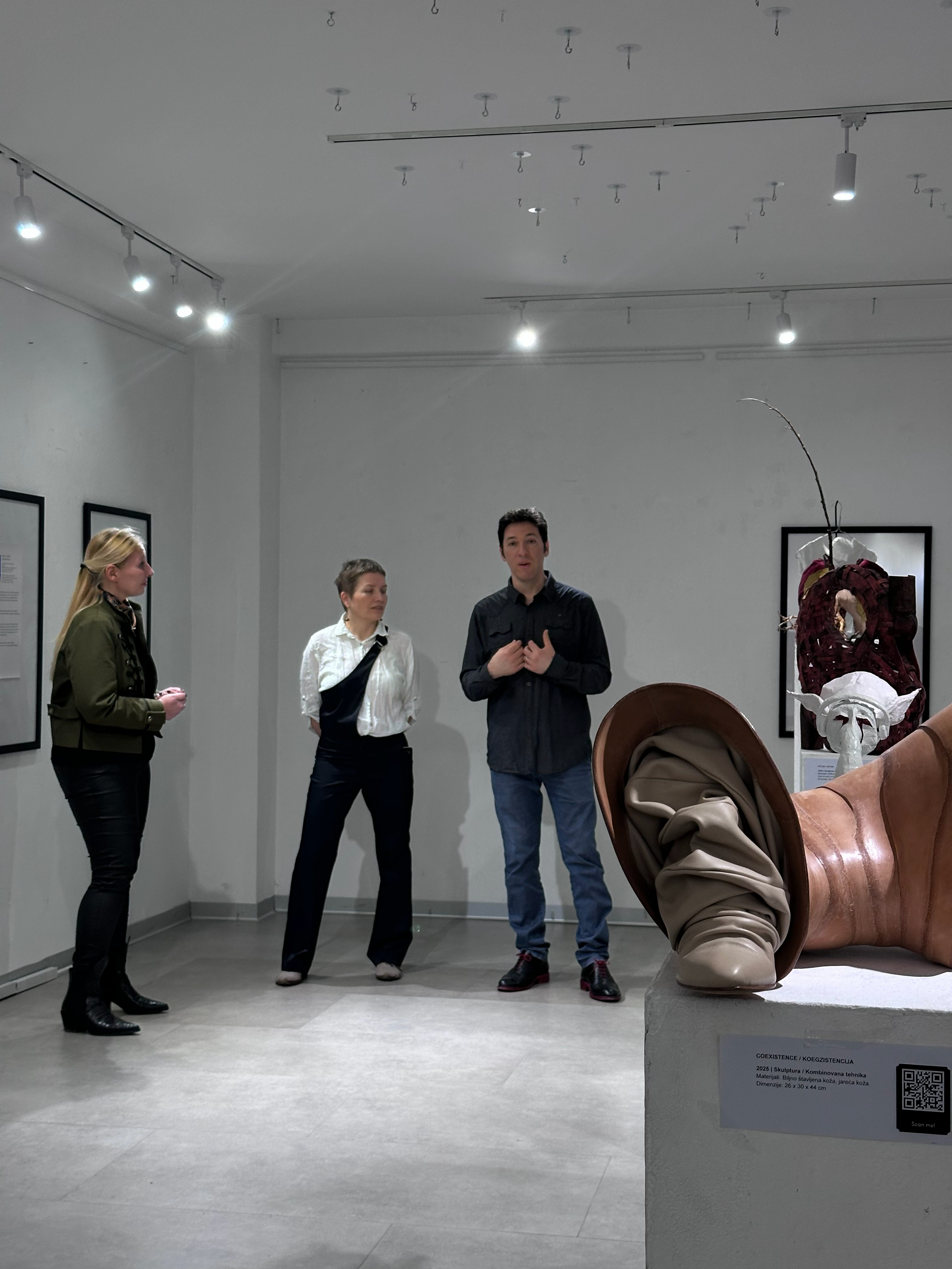 Dve izložbe vredne pažnje otvorene u galerijama FSU na Dorćolu: Priče o ljubavi, povezanosti, snovima