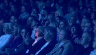 Evo kako su se ponašali Vanja i majka Snežane Đurišić: Ona zbog ovoga prekinula koncert, nastao muk u dvorani