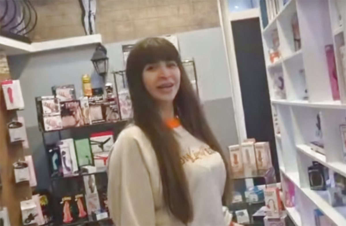 Miljana i Marija otišle u seksi šop, pa zajedno birale igračke za odrasle! Sve objavile, a onda su kažnjene