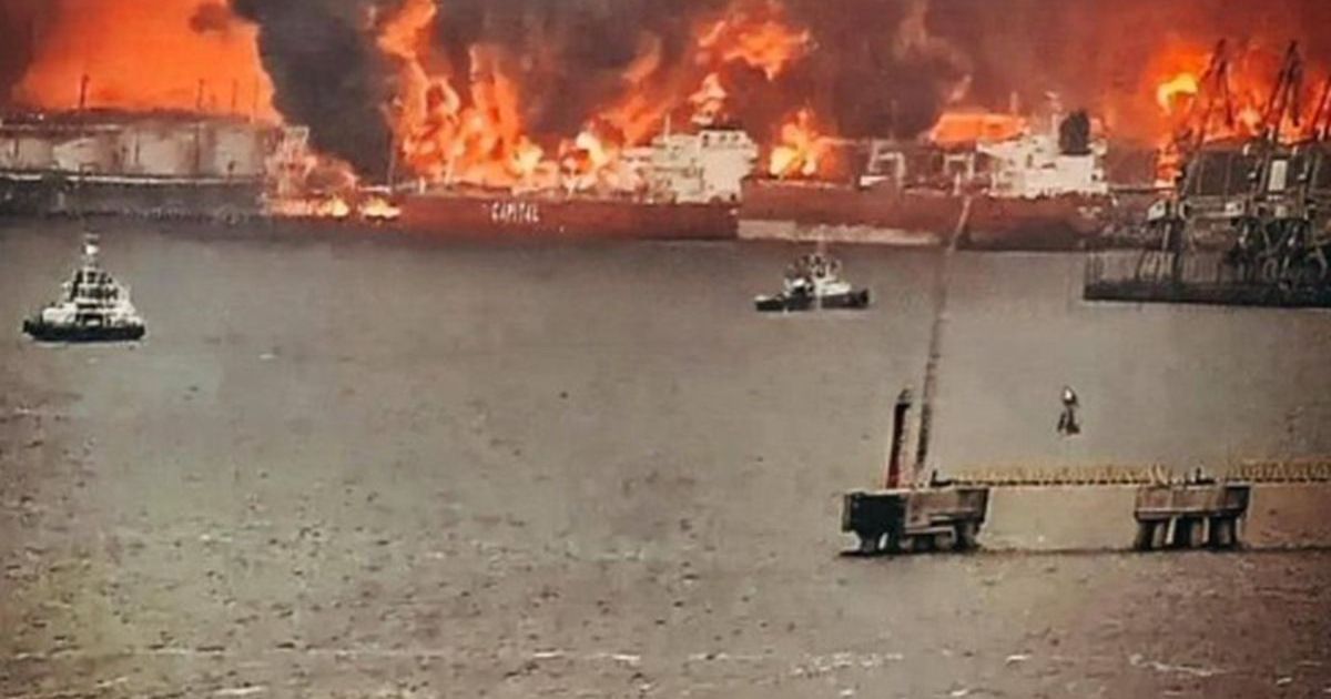 Ukrajina zadala Rusiji jedan od najtežih udaraca u ISTORIJI: Pogledajte kako gore najveće naftne luke