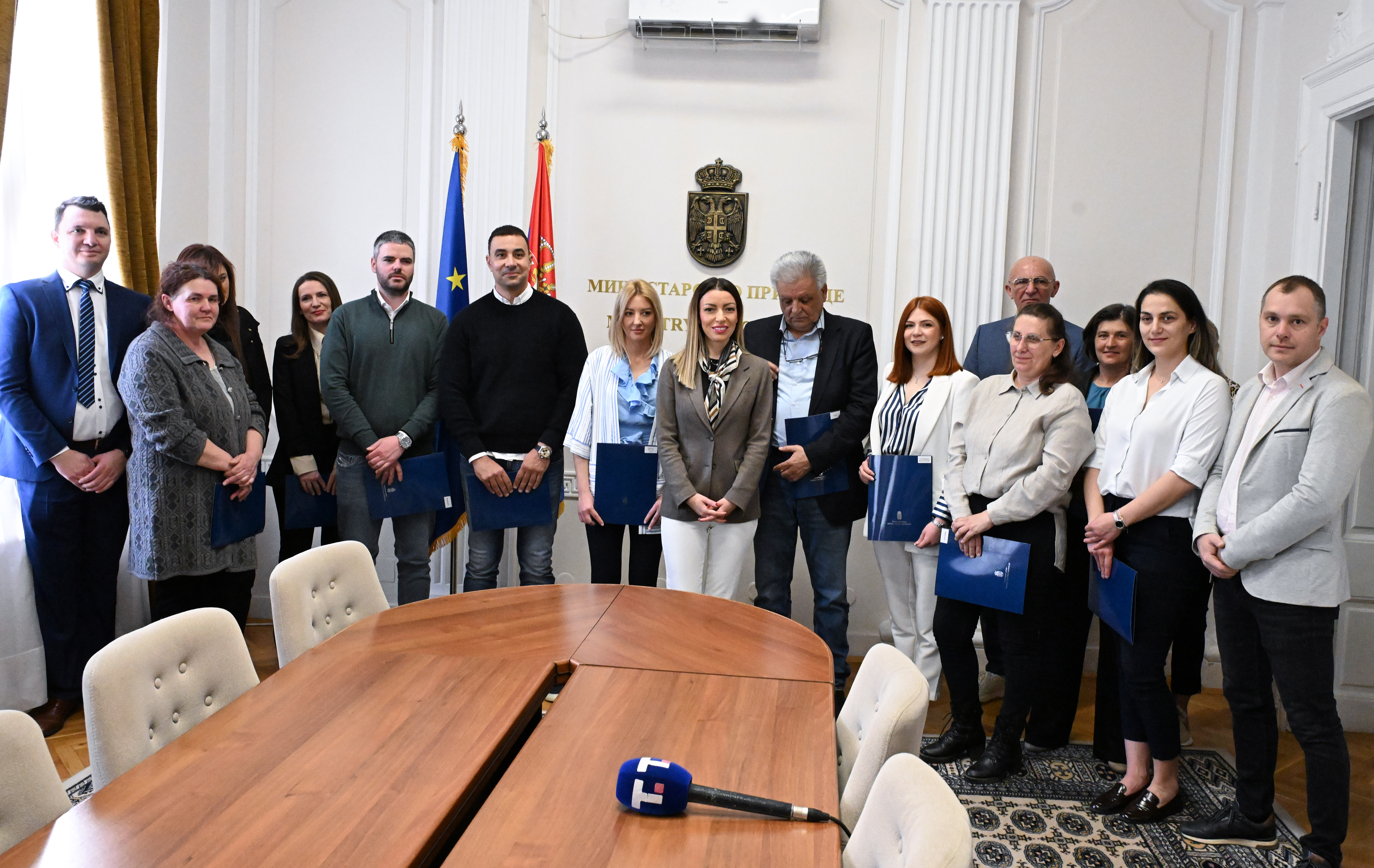 Podrška preduzetnicima: Ministarka Mesarović dodelila 12 rešenja o bespovratnim sredstvima