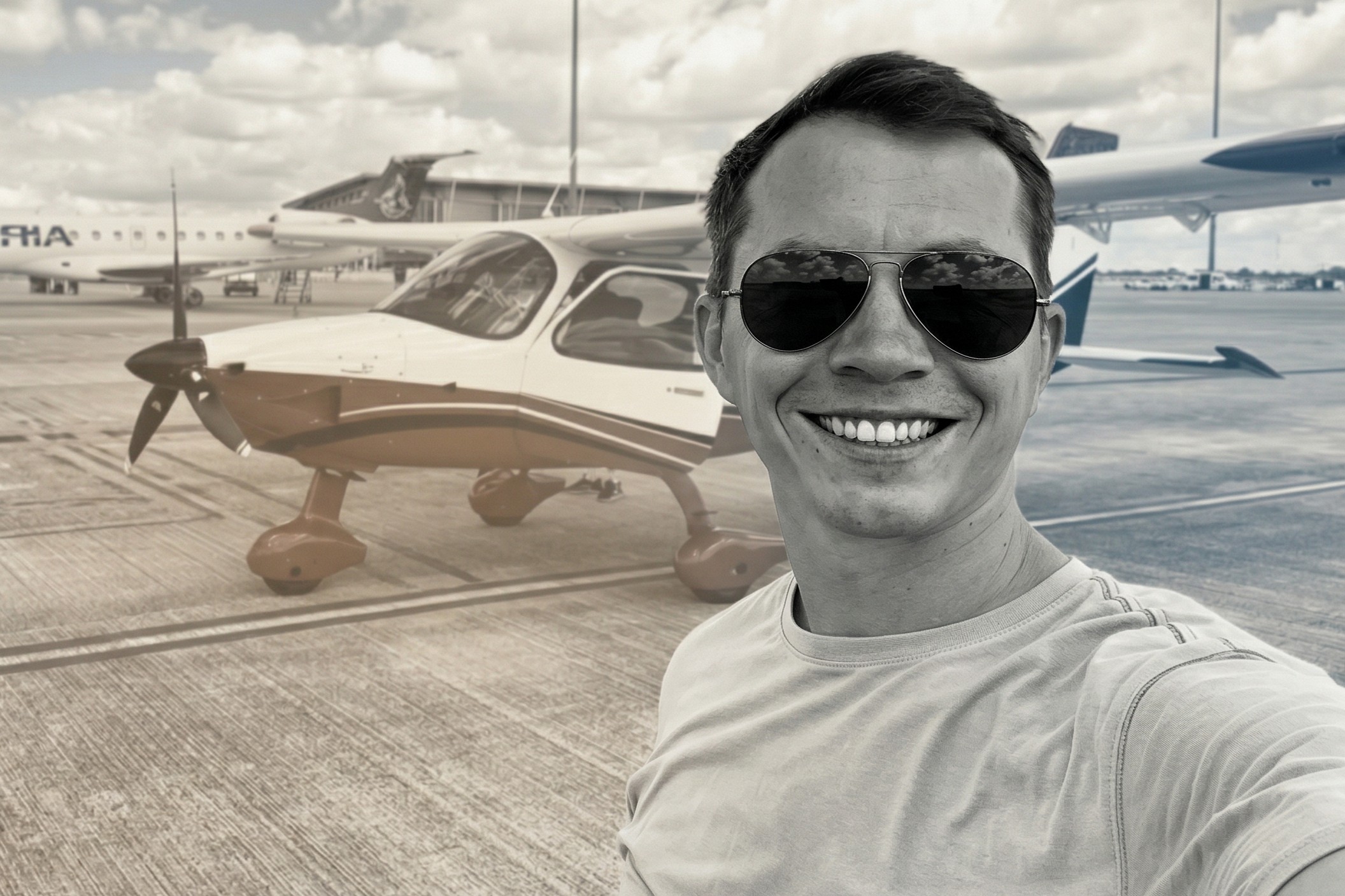 Rusi oborili civilni avion, mislili da je dron: Poginuo poznati pilot koji je obišao 150 zemalja