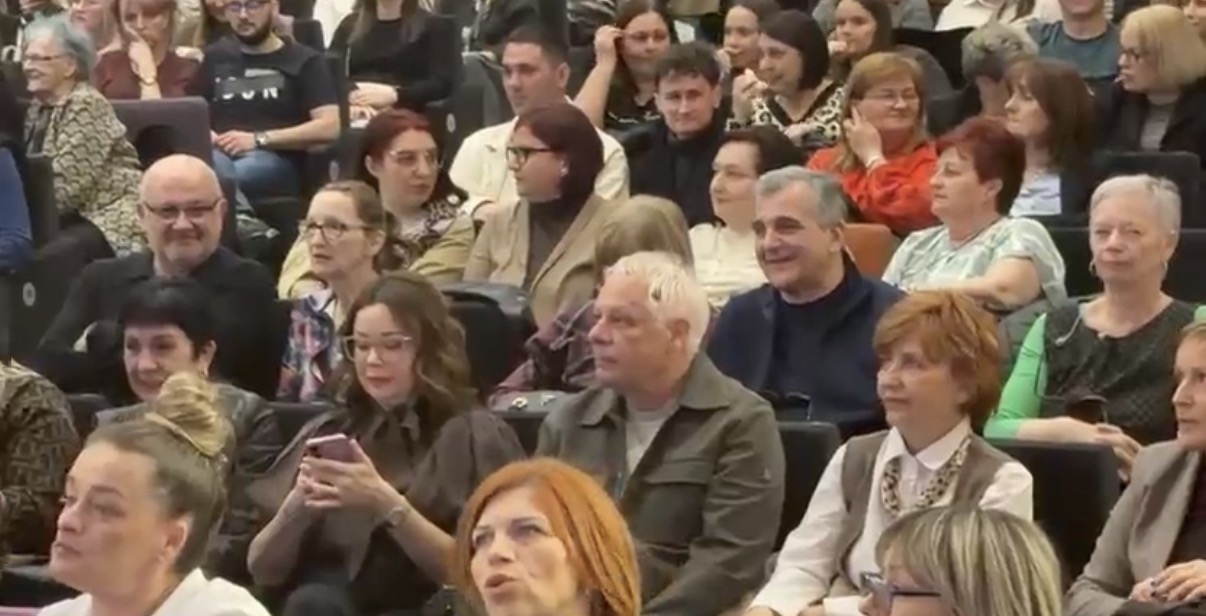 Novi direktor Granda prvi put sa ženom u javnosti: Nasledio Popovića, a svoj život je dugo krio od javnosti